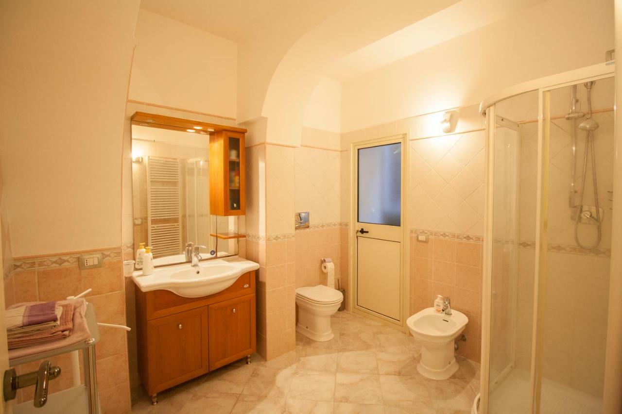Lanterna Bianca Villa Cagliari Exteriör bild