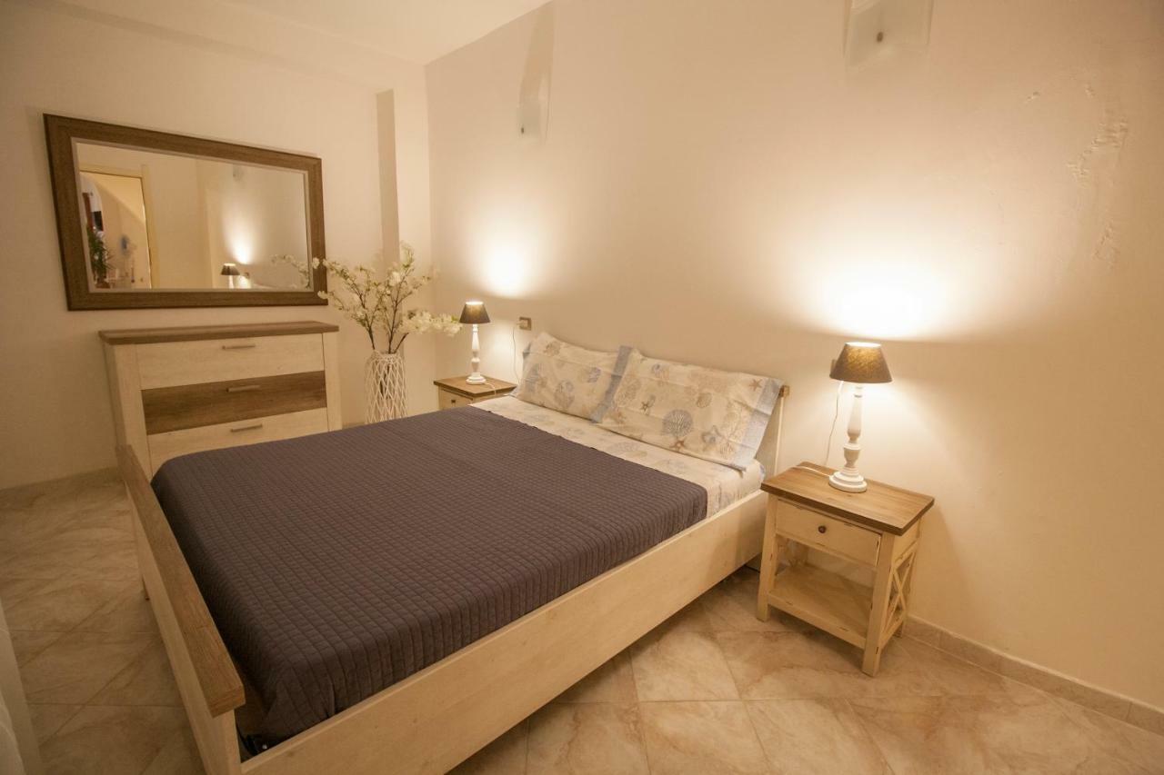Lanterna Bianca Villa Cagliari Exteriör bild