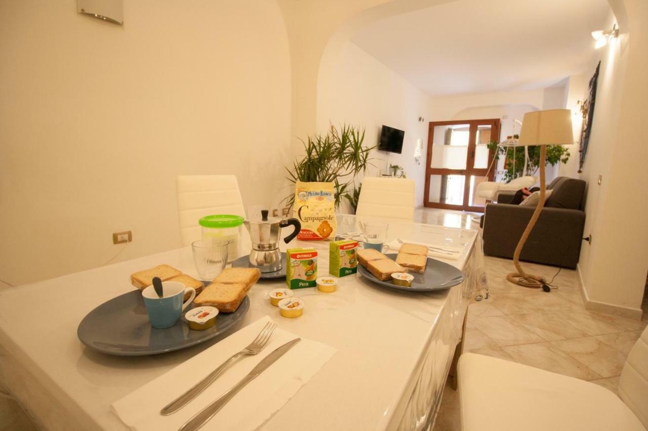 Lanterna Bianca Villa Cagliari Exteriör bild